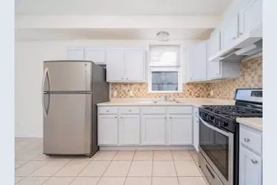 613 Ridge Rd #2R, Lyndhurst Township, NJ 07071 - Photo 4