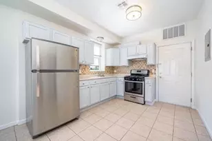 613 Ridge Rd, Lyndhurst Township, NJ 07071 - Photo 1