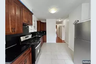 123 Oak St #APT2, Weehawken, NJ 07086 - Photo 4