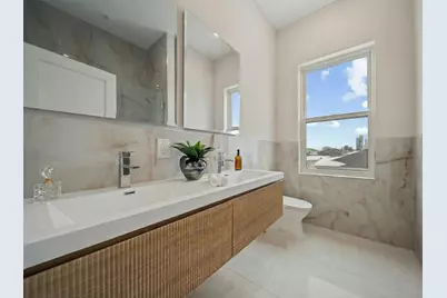 31 Graham St #2, Jersey City, NJ 07307 - Photo 8