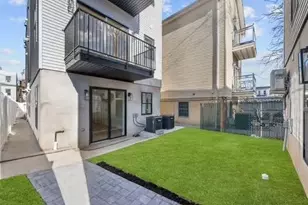 13 Manhattan Ave, Jersey City, NJ 07307 - Photo 26