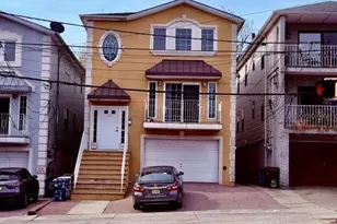 61 71st St, Guttenberg, NJ 07093 - Photo 1