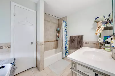 18 Bright St #C1, Jersey City, NJ 07302 - Photo 12