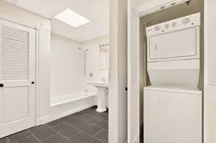 300 Communipaw Ave, Jersey City, NJ 07304 - Photo 10