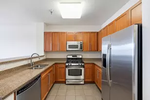 15 Enterprise Ct, Jersey City, NJ 07305 - Photo 4