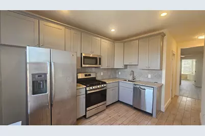 9103 Bergenwood Ave #2R, North Bergen, NJ 07047 - Photo 2