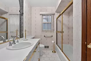 1 Gregg Ln, Bayonne, NJ 07002 - Photo 18