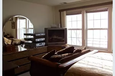 19 Willow St, Jersey City, NJ 07305 - Photo 8