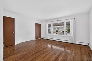 696 Ave E, Bayonne, NJ 07002 - Photo 6