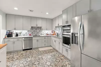208 Shearwater Ct West #13, Jersey City, NJ 07305 - Photo 10