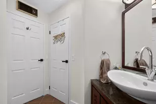 1020 Harmon Cove Tower, Secaucus, NJ 07094 - Photo 26