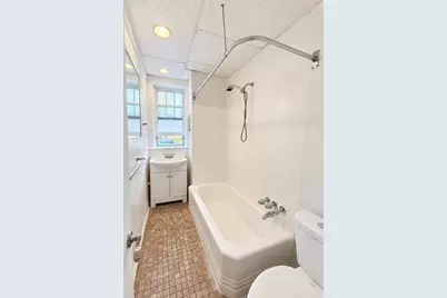 328 Avenue B #1, Bayonne, NJ 07002 - Photo 4