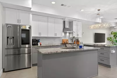 1175 Summit Ave #2, Jersey City, NJ 07307 - Photo 6