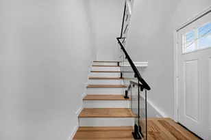 19 Thorne St, Jersey City, NJ 07307 - Photo 10