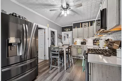 14 West 52nd St, Bayonne, NJ 07002 - Photo 6