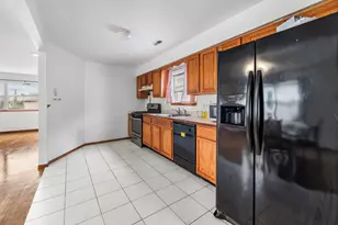 151 Hobart Ave, Bayonne, NJ 07002 - Photo 6
