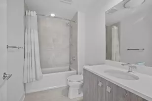 150 Henley Pl, Weehawken, NJ 07086 - Photo 20