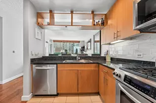 1 Shore Ln, Jersey City, NJ 07310 - Photo 8