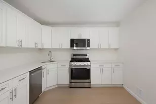 33 Holly St, Jersey City, NJ 07305 - Photo 6
