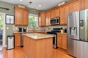 35 Mallard Pl, Secaucus, NJ 07094 - Photo 6