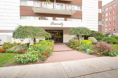 2180 Center Ave, Fort Lee, NJ 07024 - Photo 2