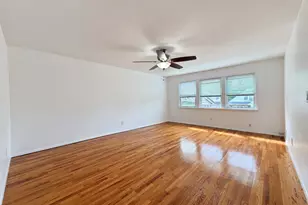 16 Briarwood Rd, Jersey City, NJ 07305 - Photo 2