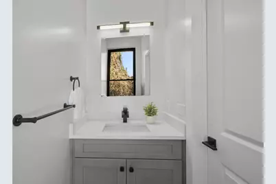 124 Lexington Ave, Jersey City, NJ 07304 - Photo 24