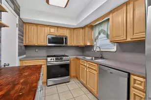 87 W 9th St, Bayonne, NJ 07002 - Photo 10