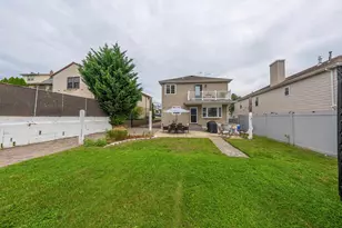 664 Ten Eyck Ave, Lyndhurst Township, NJ 07071 - Photo 6