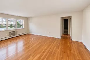 220 Meadow Ln, Secaucus, NJ 07094 - Photo 4