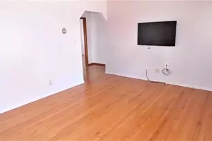 707 5th St, Carlstadt, NJ 07072 - Photo 2