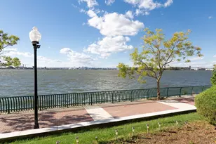61 Lee Ct, Jersey City, NJ 07305 - Photo 22