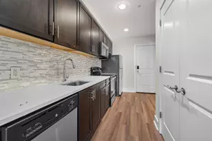 1040 John F. Kennedy Blvd, Bayonne, NJ 07002 - Photo 8