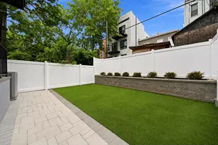 24 Lincoln St, Jersey City, NJ 07307 - Photo 22