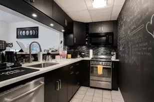 227 Christopher Columbus Dr, Jersey City, NJ 07302 - Photo 4
