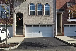 10 Creekside Ct, Secaucus, NJ 07094 - Photo 2
