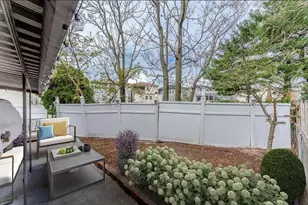 23 Sycamore Rd, Bayonne, NJ 07002 - Photo 12