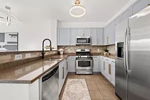 15 Freedom Way, Jersey City, NJ 07305 - Photo 8