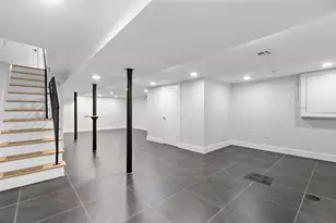 176 Griffith St, Jersey City, NJ 07307 - Photo 18