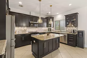 31 Leary Ln, Edgewater, NJ 07020 - Photo 10