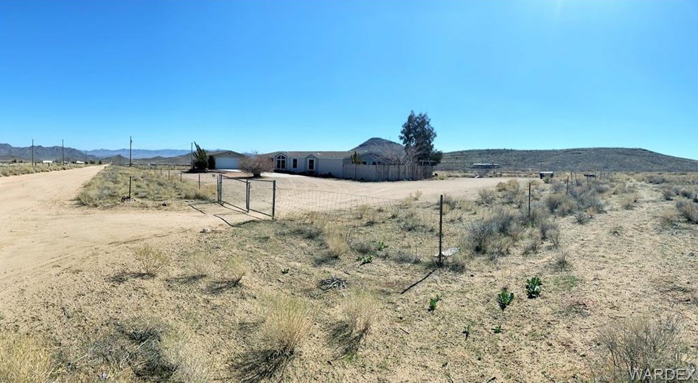 2710 Calle Cedral, Kingman AZ 86409-8319 exterior