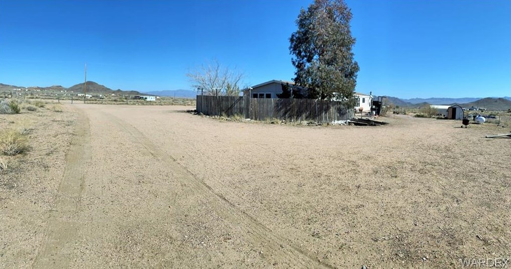 2710 Calle Cedral, Kingman AZ 86409-8319 exterior