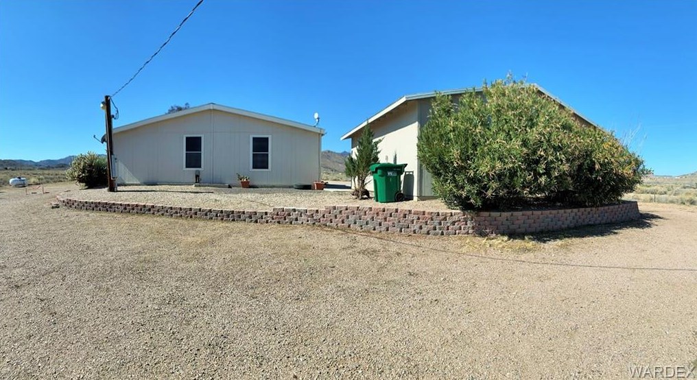 2710 Calle Cedral, Kingman AZ 86409-8319 exterior