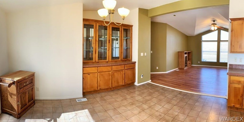 2710 Calle Cedral, Kingman AZ 86409-8319 exterior