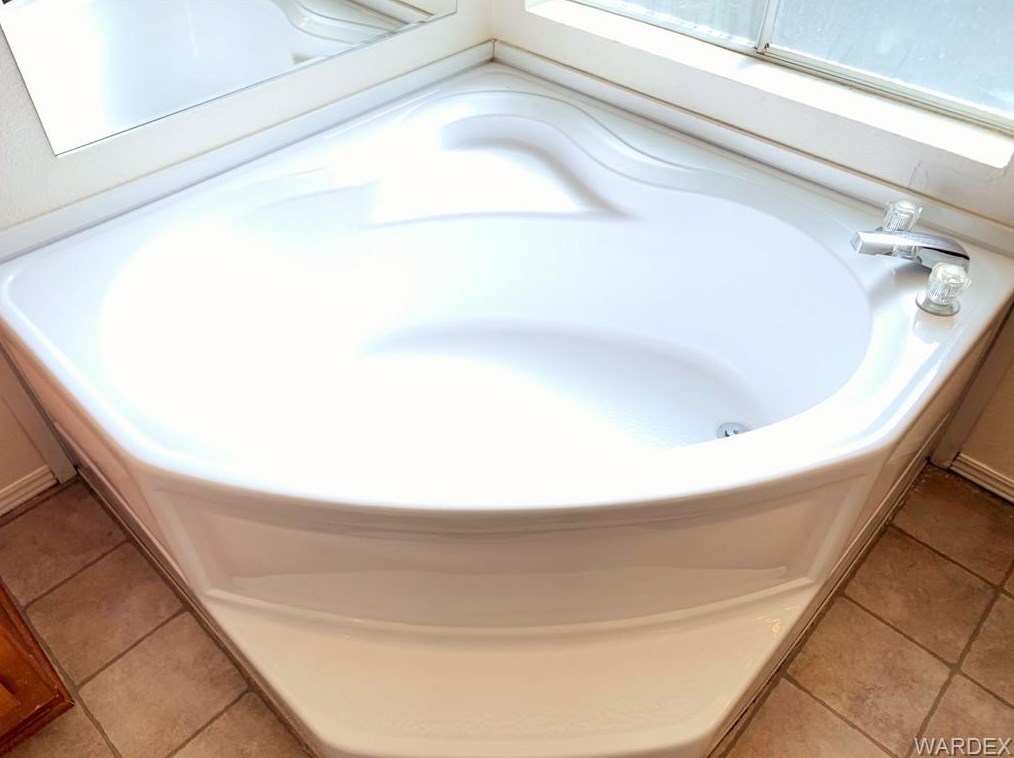 2710 Calle Cedral, Kingman AZ 86409-8319 exterior