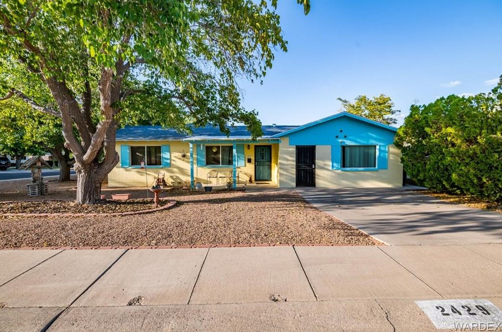 2429 Miami Ave, Kingman, AZ 86401-4237