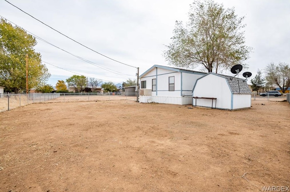 3299 Devlin Ave, Kingman AZ 86409-2200 exterior