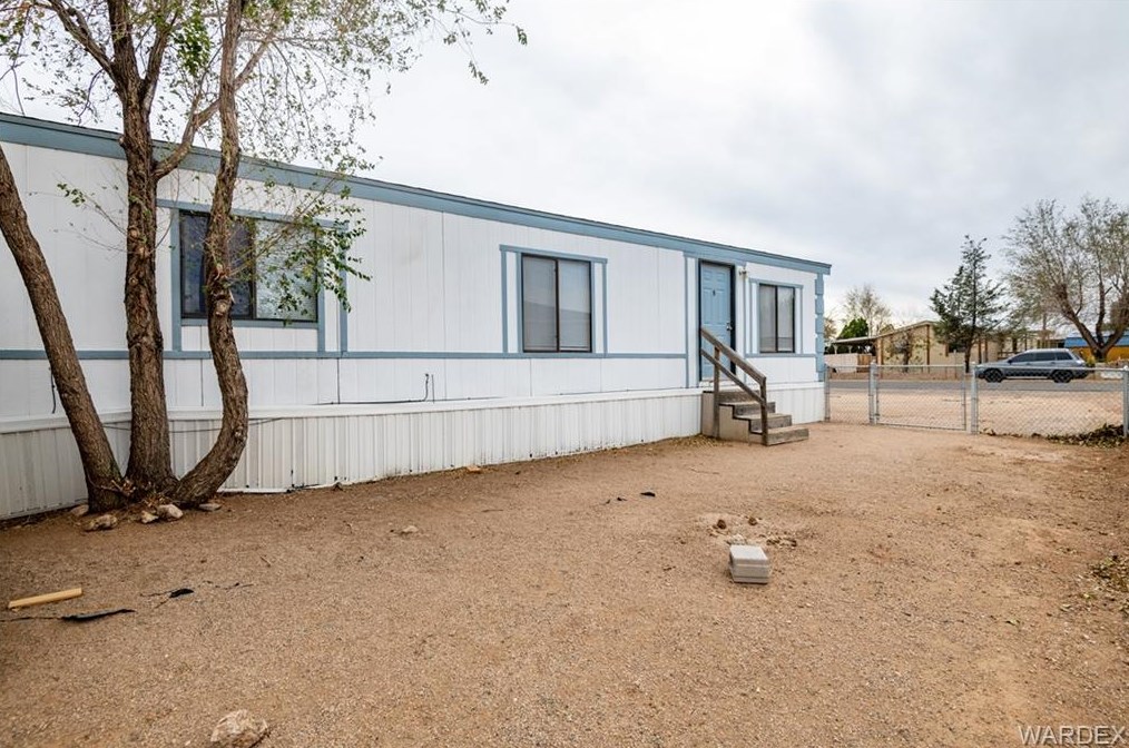 3299 Devlin Ave, Kingman AZ 86409-2200 exterior