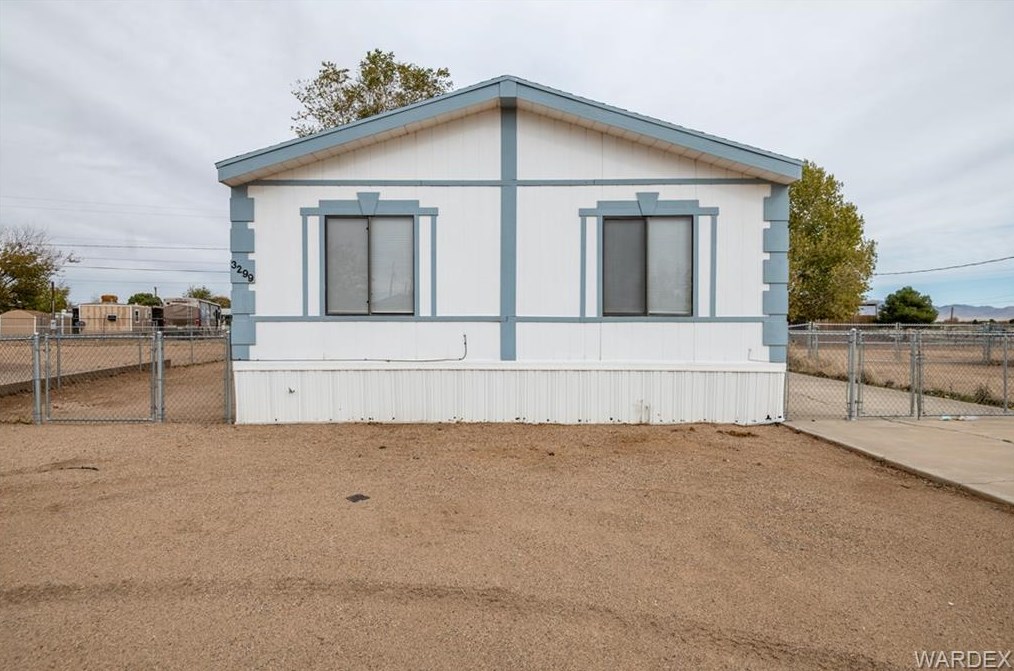3299 Devlin Ave, Kingman AZ 86409-2200 exterior