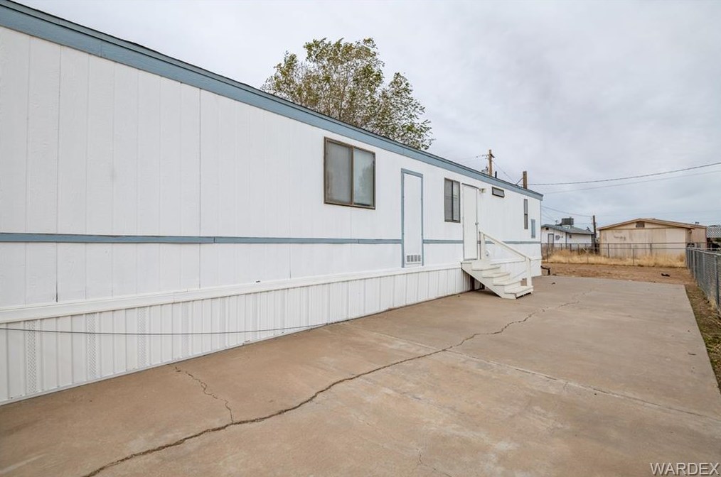 3299 Devlin Ave, Kingman AZ 86409-2200 exterior